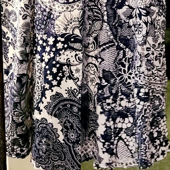 Long skirt - Picture 2 of 3